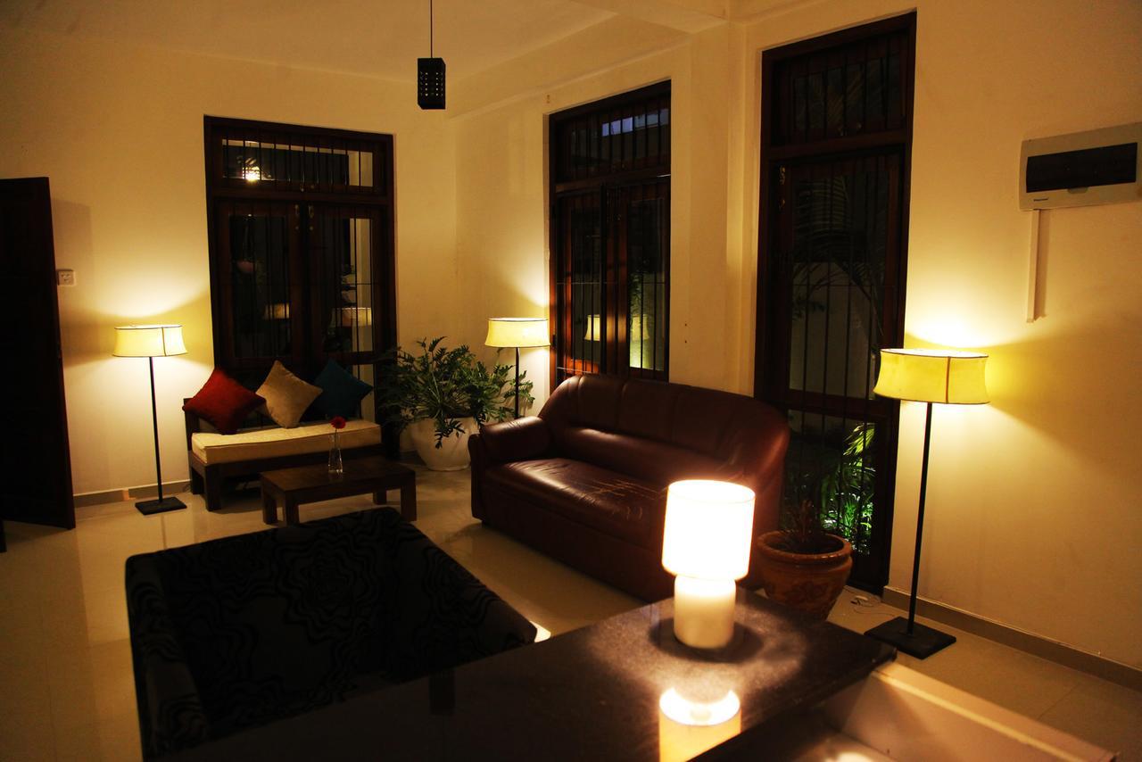 Rohini Residence Airport Transit Hotel كاتوناياكى المظهر الخارجي الصورة