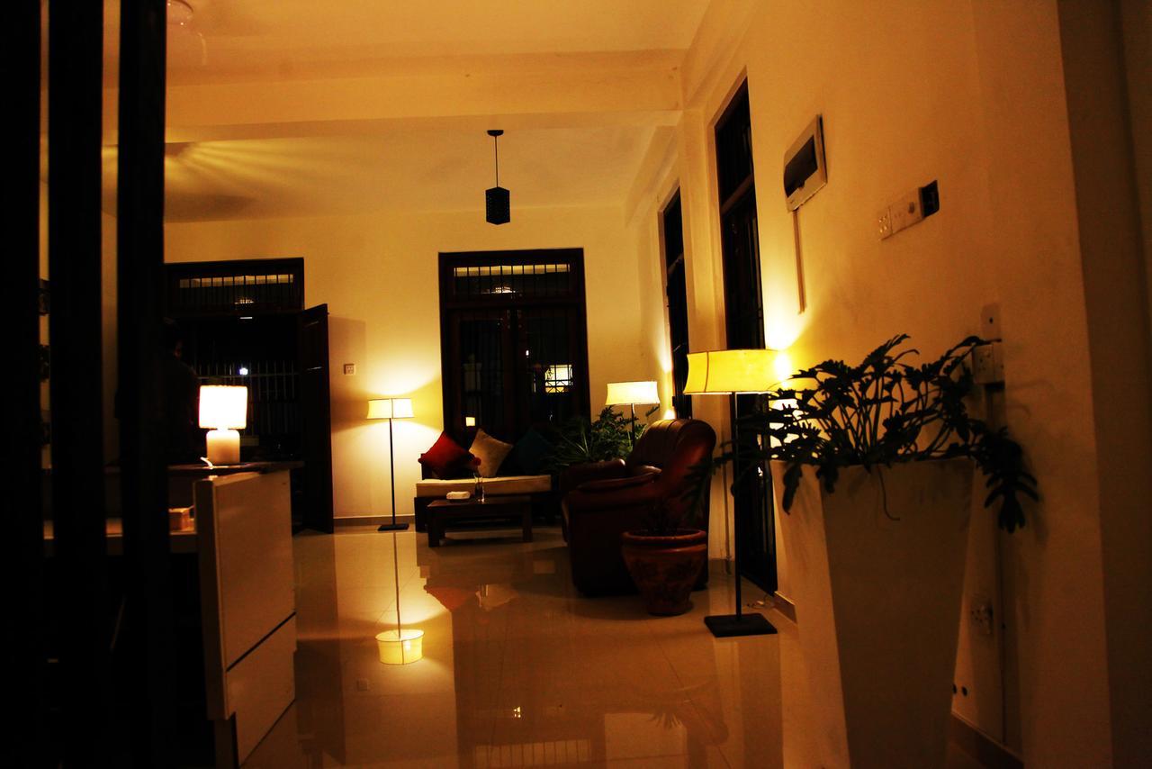 Rohini Residence Airport Transit Hotel كاتوناياكى المظهر الخارجي الصورة